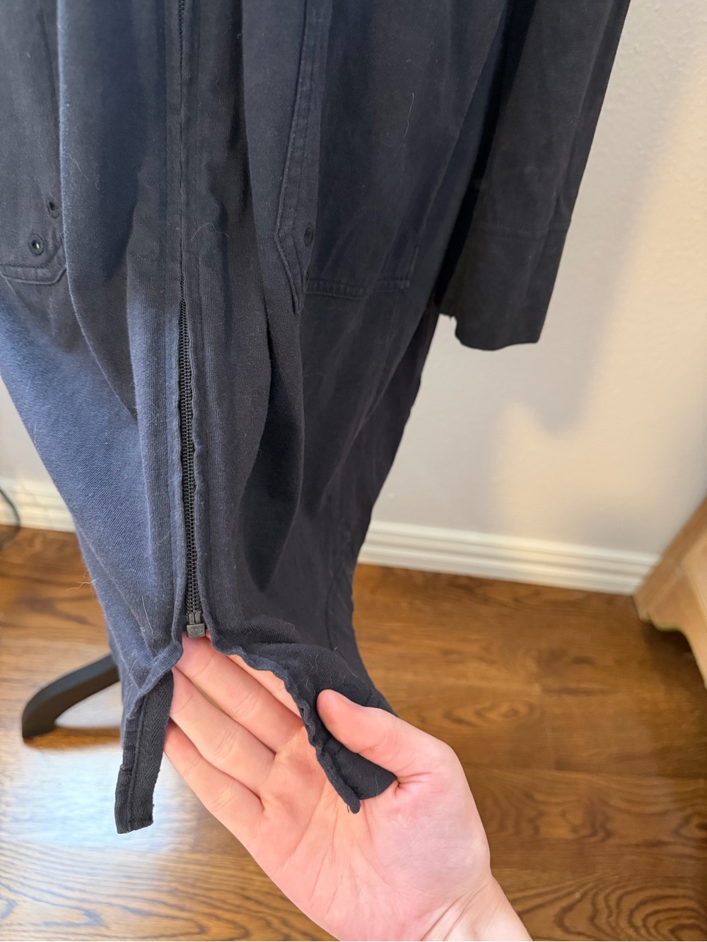 Navy Lands’ End Hoodie - Picture 3 of 5